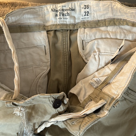 Brand new Aberconbrie &fitch khaki pants or chinos - Picture 3 of 4